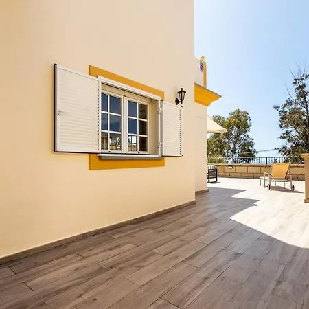 Nicole * 阿德耶